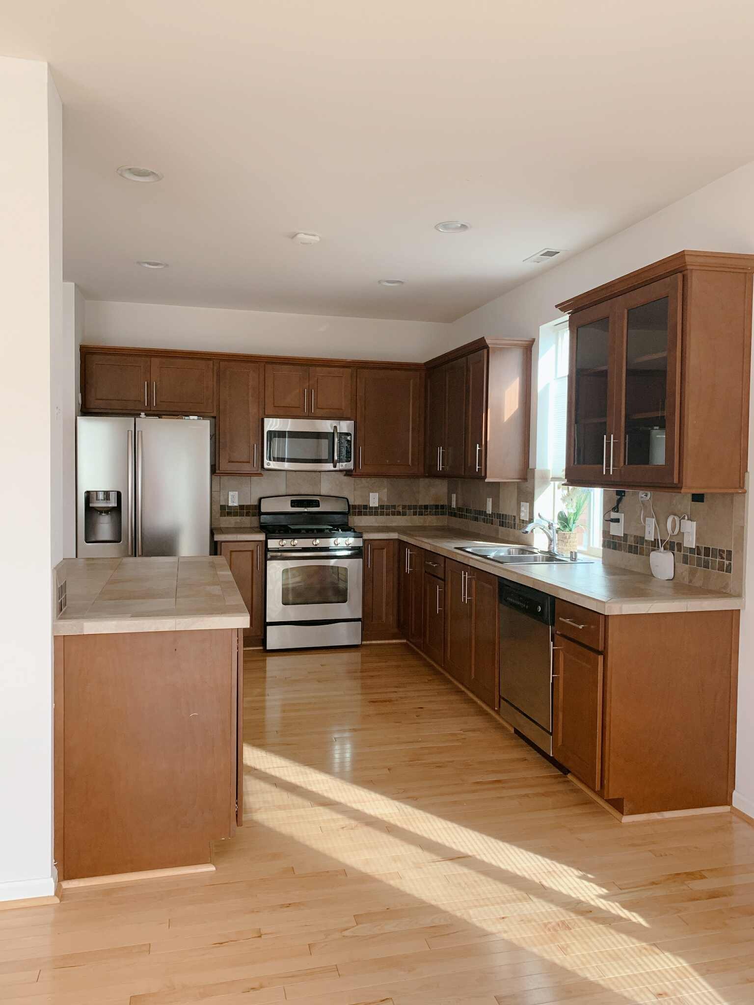 Kitchen - 17724 39th Dr SE