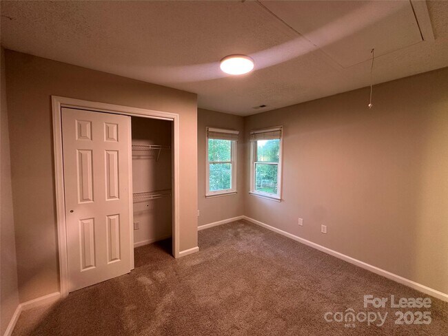 Building Photo - 7414 Trotter Rd