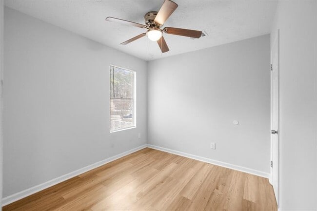 Building Photo - 6300 Creekford Dr