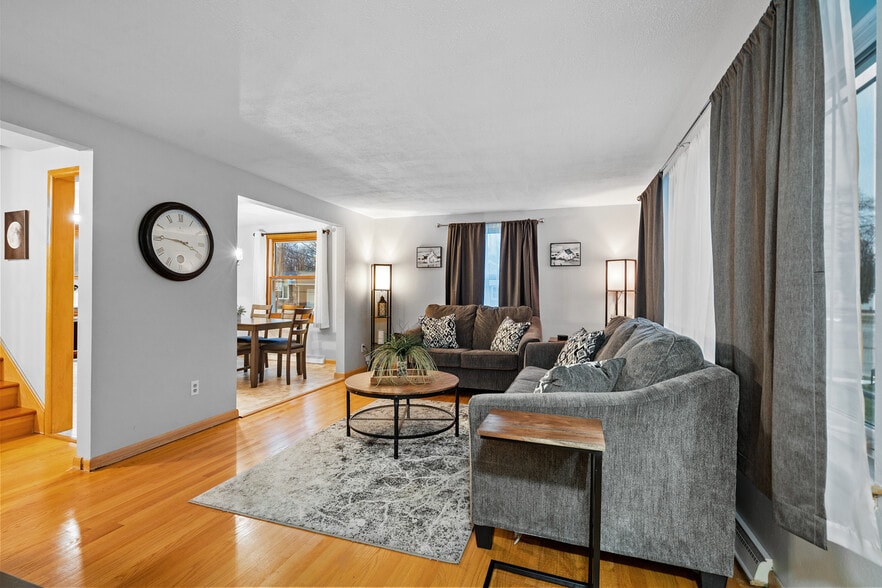 Building Photo - 1816 Gross Ave