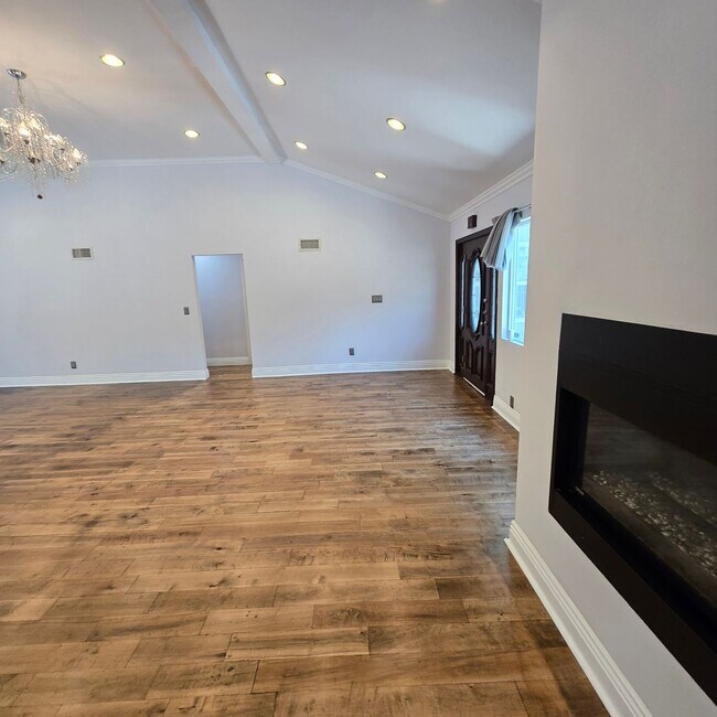 Building Photo - “Spacious West LA 3-Bedroom Home with Private Backyard & Modern Upgrades