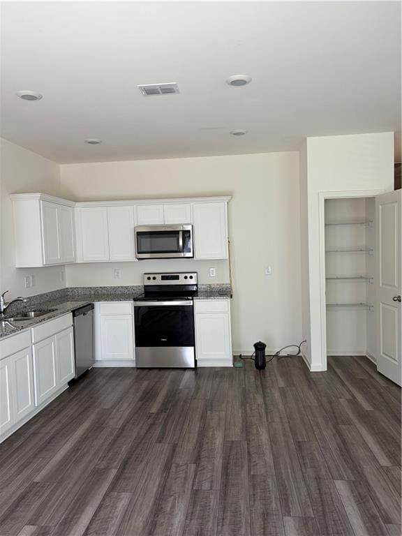 Building Photo - 3512 Condor Ct