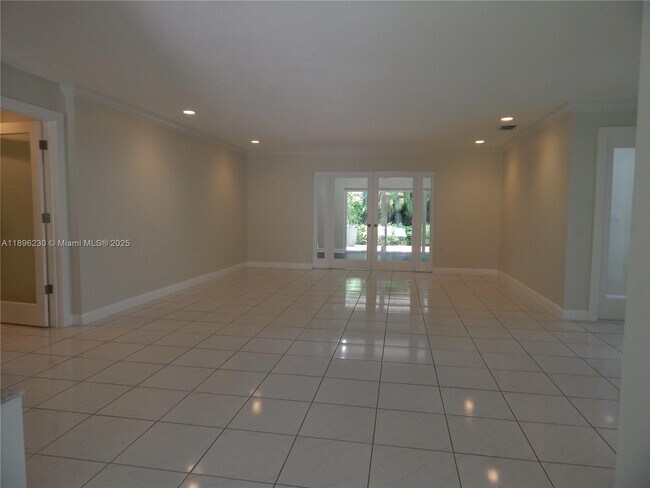 Building Photo - 11530 SW 92nd St