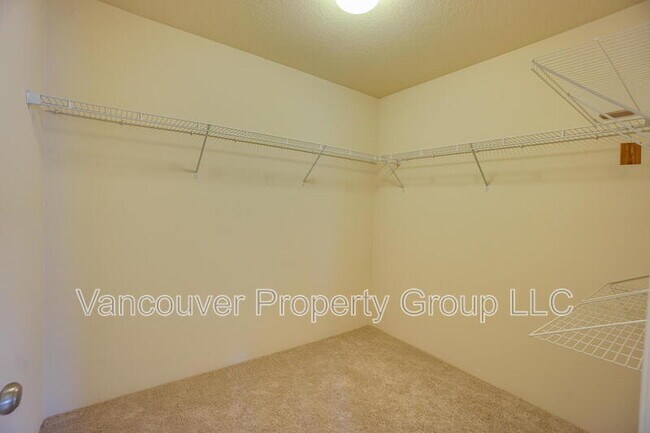 Building Photo - 2273 S Red Tail Loop