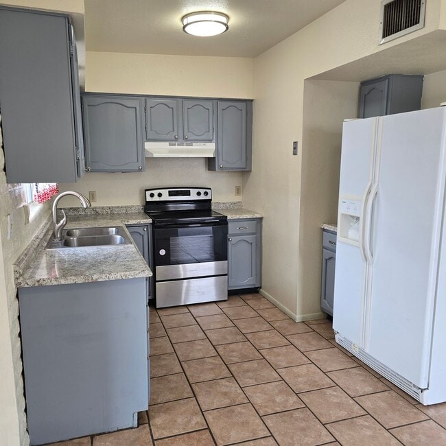 Building Photo - Warm, welcoming home in Willcox