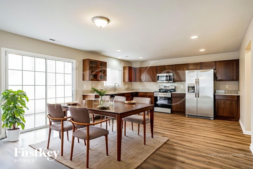 Building Photo - 204 Hillview Dr