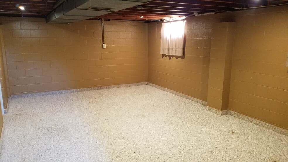 Main basement room - 2717 Post Ave