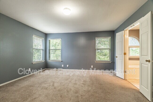 Building Photo - 479 Bobcat Hollow