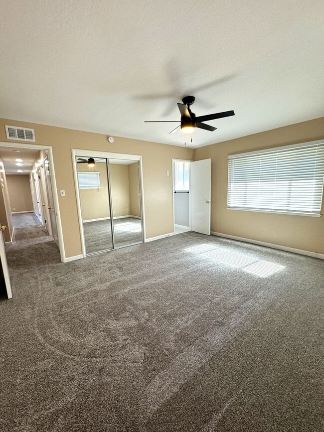 Building Photo - 3-Bedroom Home with Spacious Backyard Available to move in April 1