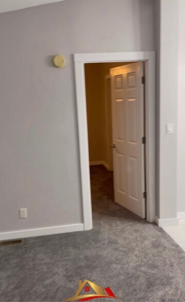 Master - 3816 Greenwillow Ln