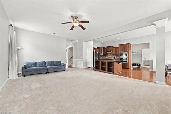 Building Photo - Lease OR Lease to Own