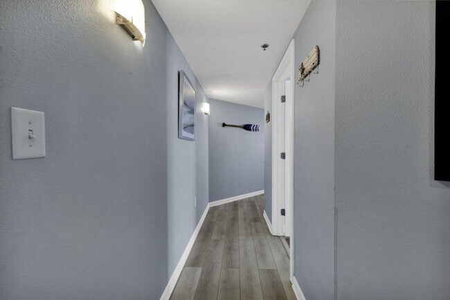 Building Photo - 2506 N Ocean Blvd