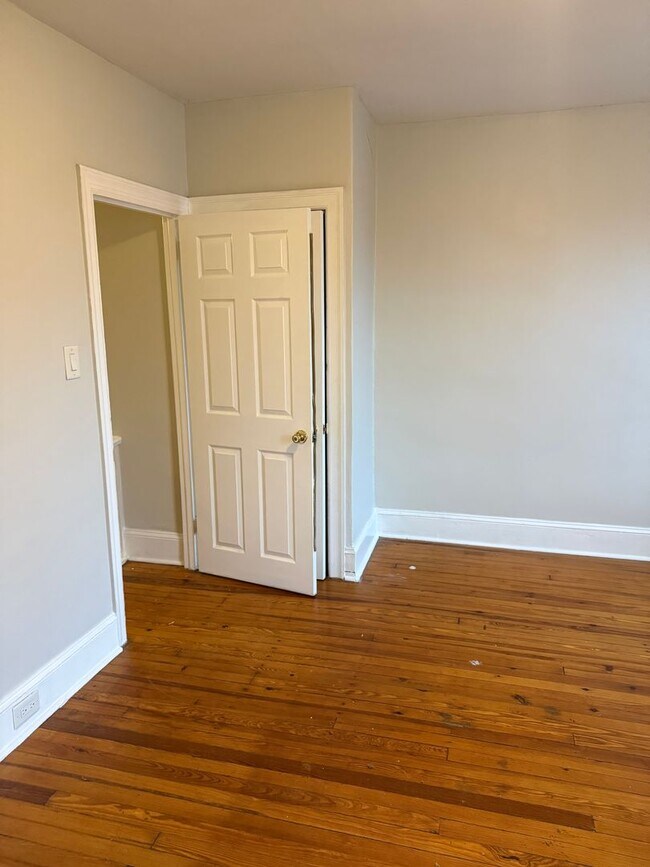 Building Photo - Lovely 3BR House Available for Rent