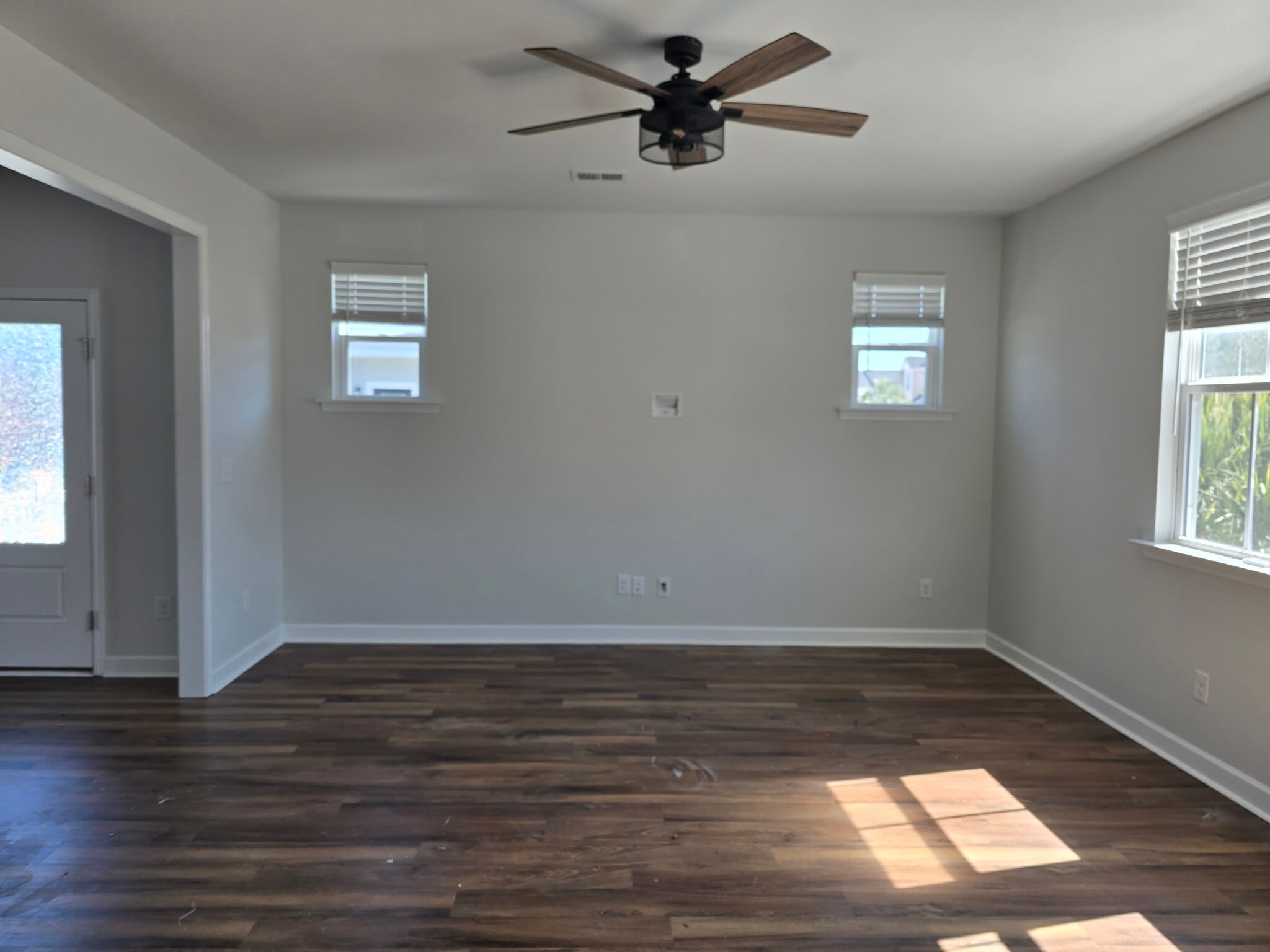 Den - downstairs - 550 McLernon Trce