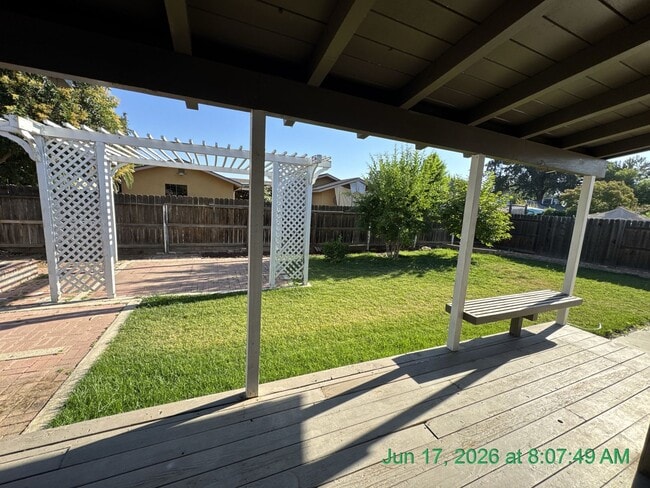 Building Photo - 2601 S Kloth Dr