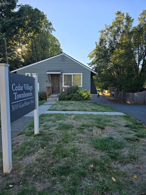 Building Photo - Cedar Village Townhomes