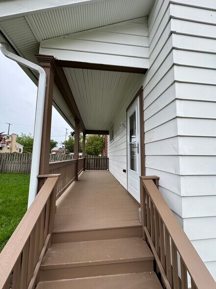 Building Photo - 6 Schley Ave
