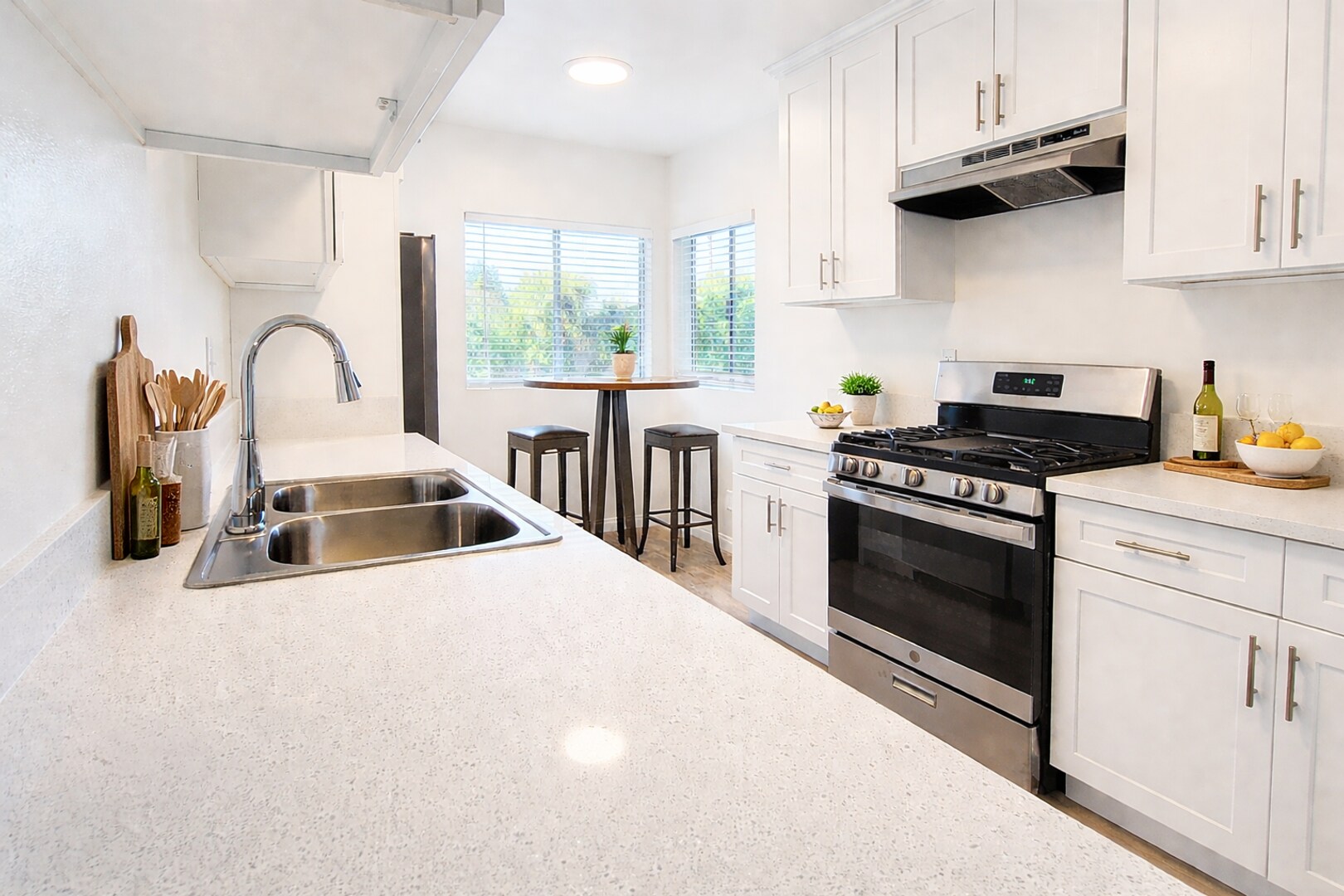 Building Photo - 6433 Shirley Ave