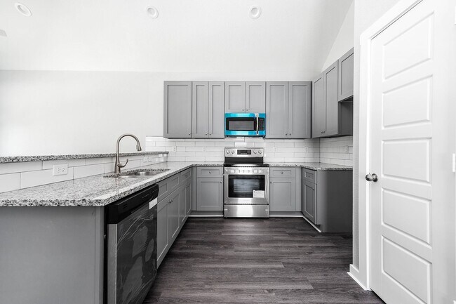 Building Photo - 16977 Glenheath St