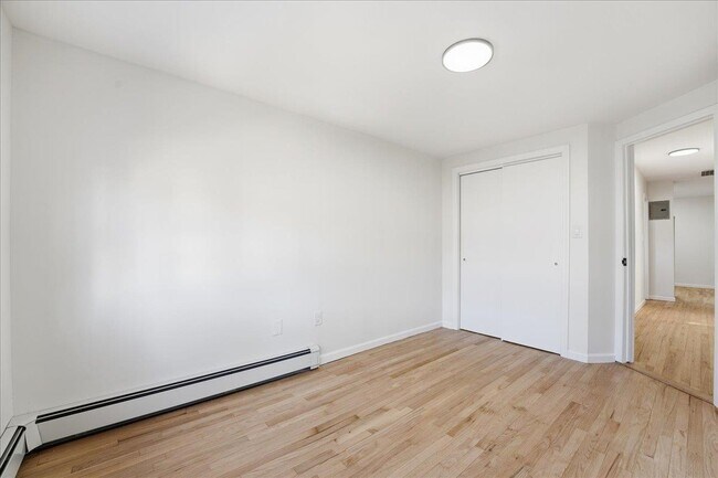 Building Photo - 212 Seaview Ave