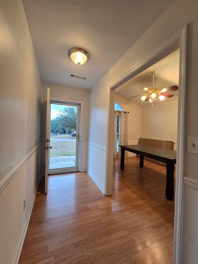 Building Photo - 5945 Lost Creek Dr