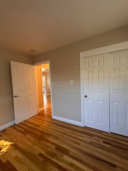 Rear Bedroom - 725 Laurel St