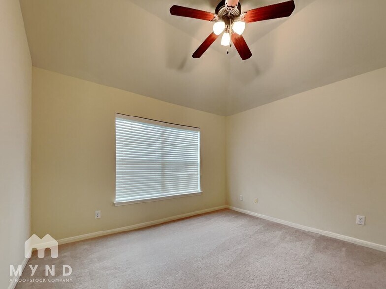 Building Photo - 28306 Peper Hollow Ln