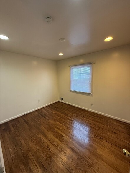 Building Photo - 7301 Calder Dr