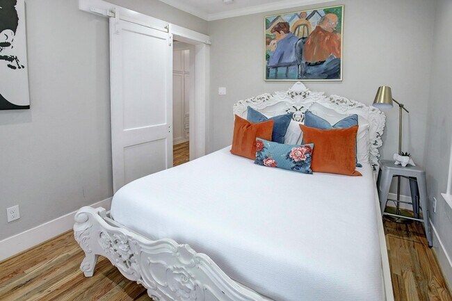 Building Photo - 127 Payne St