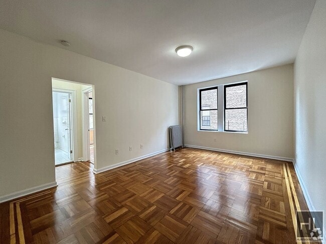 Building Photo - 620 W 171st St