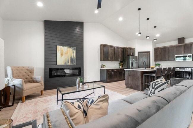 Building Photo - New Construction!