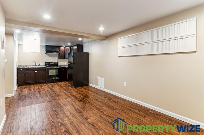 Building Photo - 516 Beaumont Ave