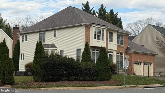 Building Photo - 8312 Wolftrap Rd