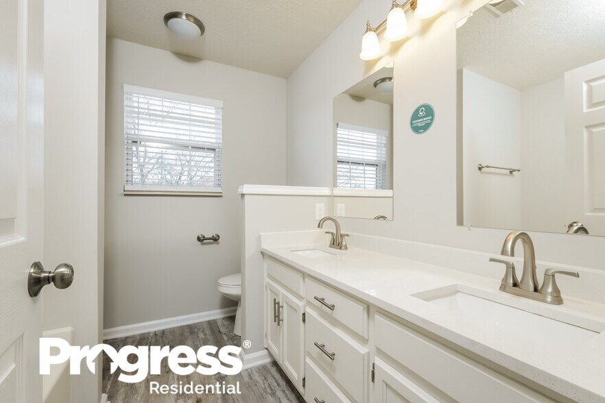 Building Photo - 379 Dorr Dr
