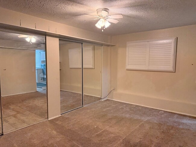 Building Photo - Great Post Falls Location!