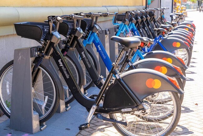 Building Photo - Updated Apartment near BART.  6 Weeks Free!