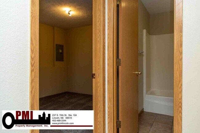 Building Photo - 1758 N 27th St