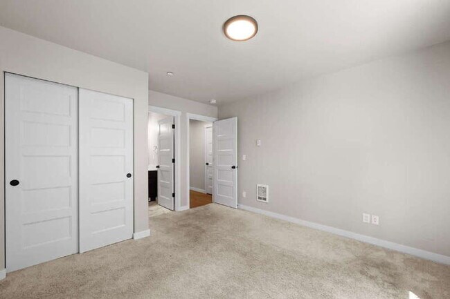 Building Photo - 13717 Admiralty Way