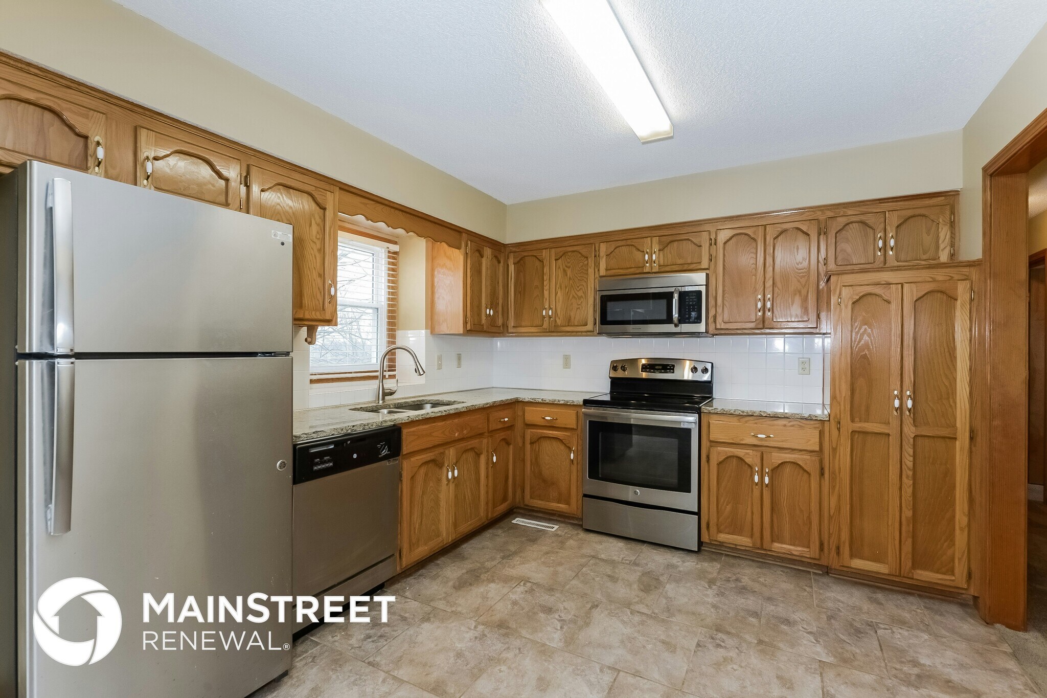 Building Photo - 18425 E Arrowhead Ln