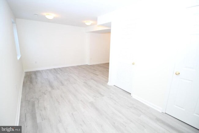 Building Photo - 43 Thomas Harmon Dr