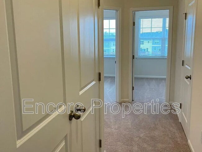 Building Photo - 1121 Diamond Dove Ln