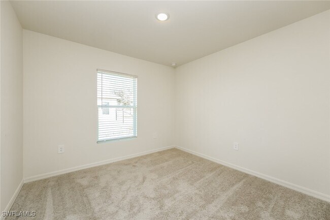 Building Photo - 3919 NW 41st St