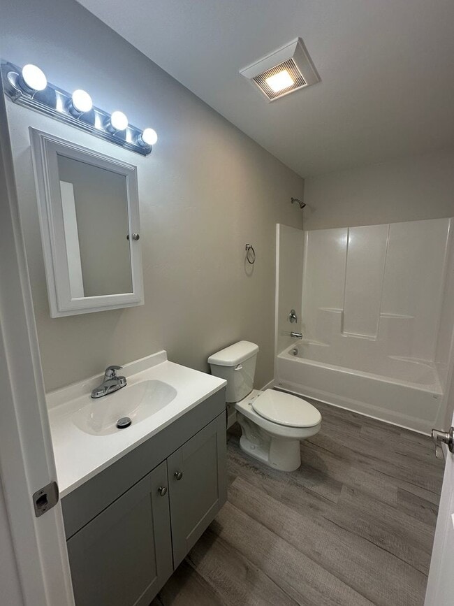 Building Photo - Brand New & Adorable 2 Bedroom, 2 Bathroom Unit in Saint Anthony! ($200 OFF OF FIRST MONTHS RENT!!!)