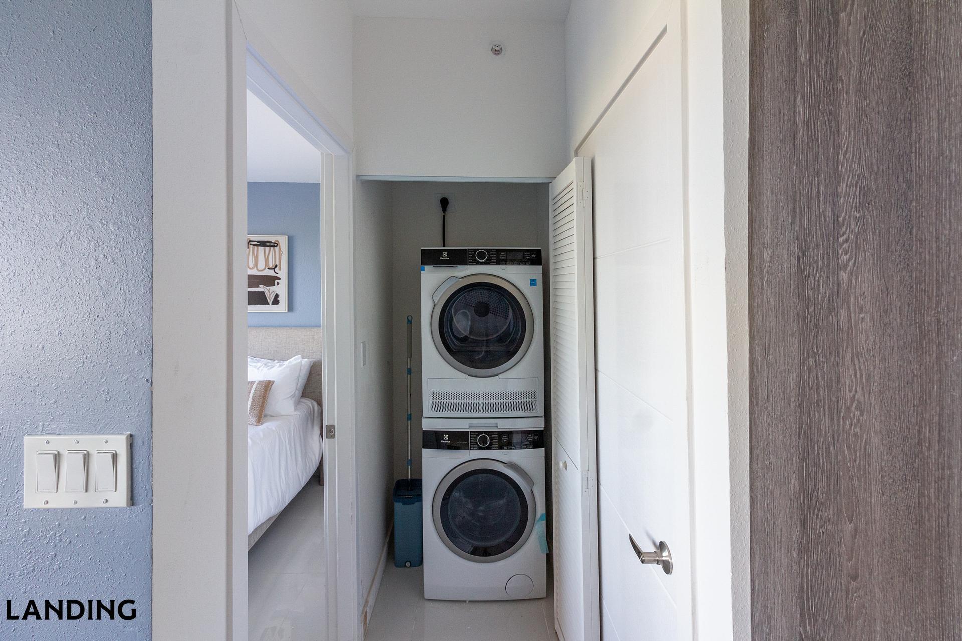 Building Photo - 25850 SW 140th Ct