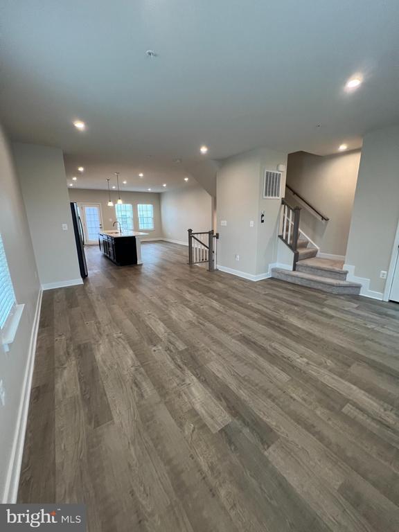 Building Photo - 1550 Adamson Wy