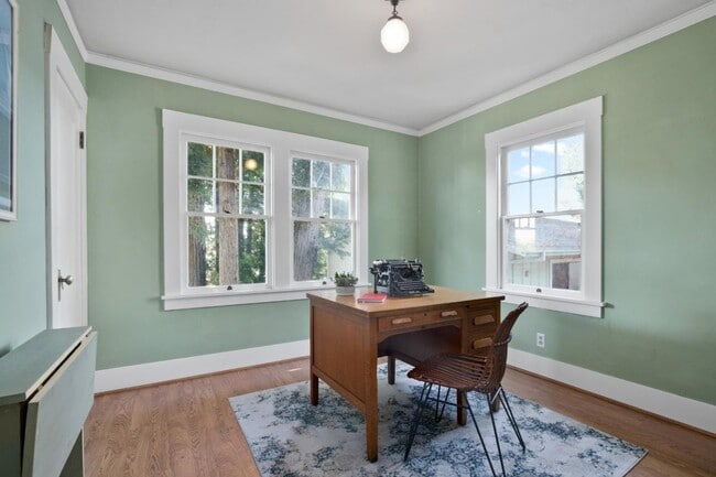 Building Photo - 114 Fairbanks St