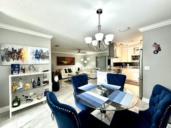 Building Photo - 2638 Gately Dr E