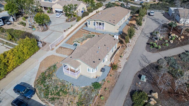 Building Photo - 1132 Old Mountain View Rd