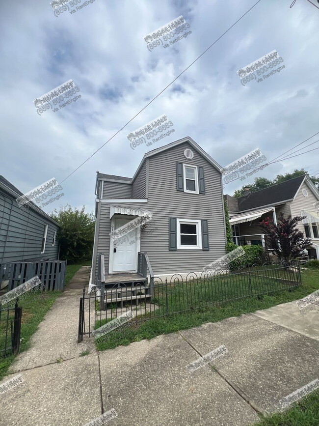 Building Photo - 913 Maple Ave