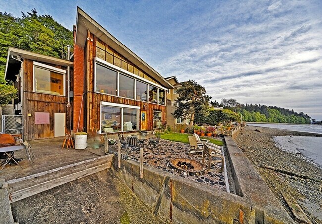 Building Photo - 4905-B Southwest Othello Street-SI ID1271726P